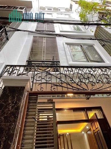 Bán nhà Hào Nam phân lô 45m2, đẹp hiếm 2 mặt thoáng giá nhỉnh 4 tỷ