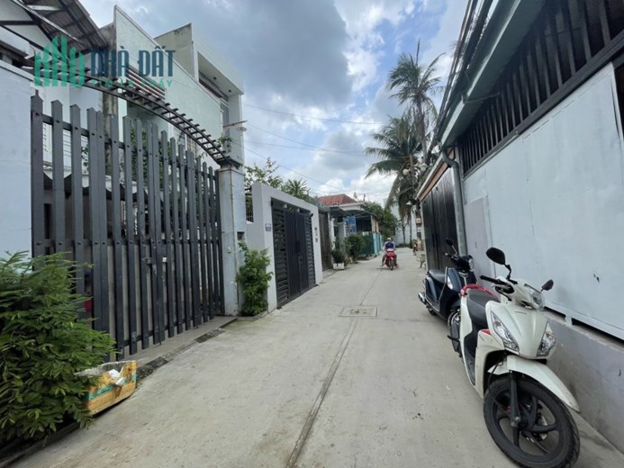 BÁN NHÀ QUẬN 9 - HẺM OTO THÔNG - DT 60m2  NGANG 5 - 2 TẦNG KIÊN CỐ - CHỈ 3 TỶ NHỈNH