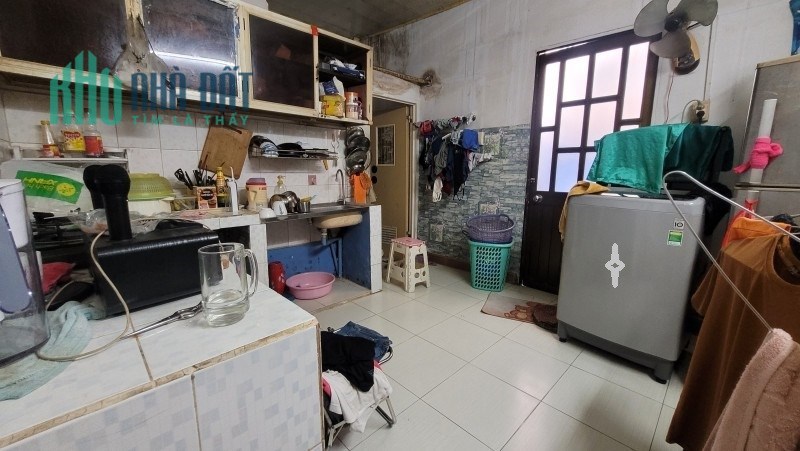 3.6 tỷ- 70m2- Nhà kiên cố ở ngay-Ô tô đến cổng- Nguyễn Thị Định-Quận 2.
