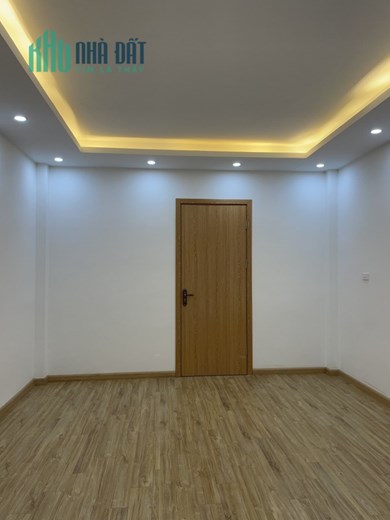 Bán nhà phân lô phố Trần Cung, phường Cổ Nhuế 1 dt 35 m2 x 5 t mới tinh giá 4 tỷ