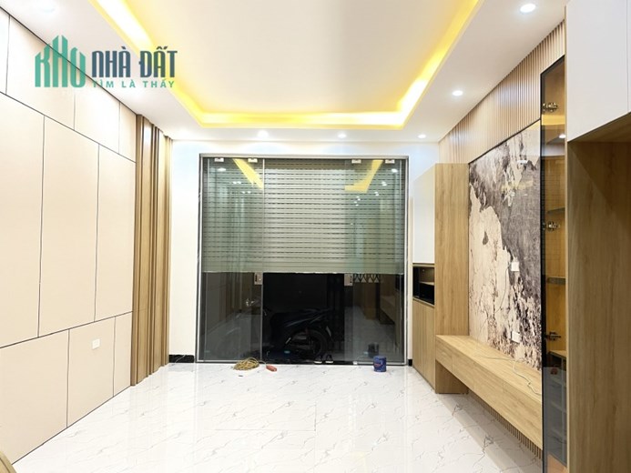 Bán nhà phân lô phố Trần Cung, phường Cổ Nhuế 1 dt 35 m2 x 5 t mới tinh giá 4 tỷ
