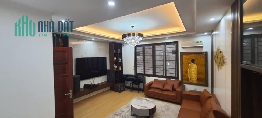 Nhà hiếm - Bán nhà Trần Quốc Hoàn - Cầu Giấy. DT 46m2 - 5T, nhà đẹp thoáng, 6 phòng giá nhỉnh 9 tỷ