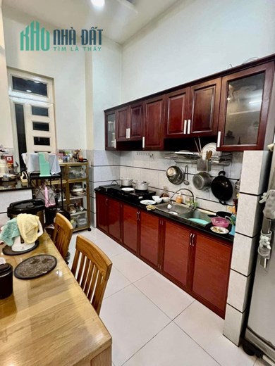 Ngợp Gấp Bán Nhà HXH Giáp Tân Phú - 44M2 4Tầng 4PN - Đường Lê Văn Quới Quận Bình Tân hơn 4TỶ.