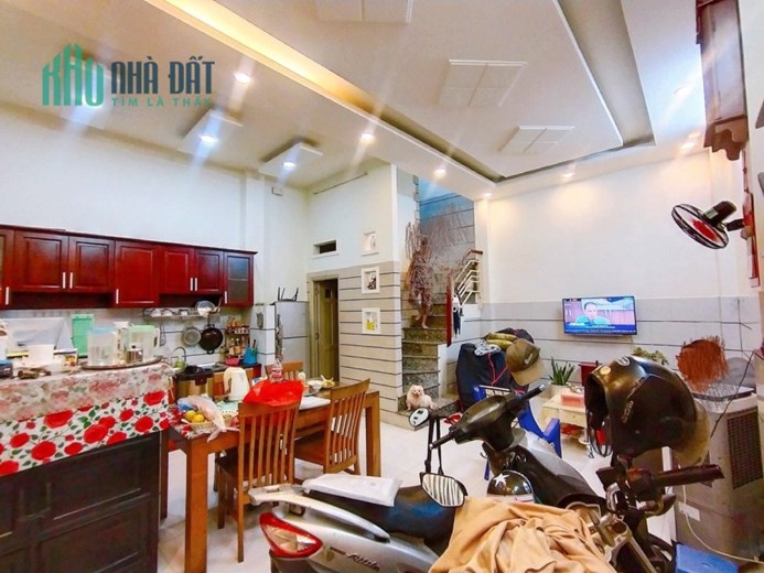 Ngợp Gấp Bán Nhà HXH Giáp Tân Phú - 44M2 4Tầng 4PN - Đường Lê Văn Quới Quận Bình Tân hơn 4TỶ.