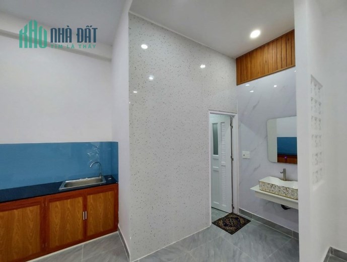 SÁT QUẬN 1 - HXH cách 1 căn- DT 45m- 2 Tầng-NHÀ MỚI ĐẸP - XÁCH VALI VÀO Ở NGAY- CHỈ 4 TỶ NHỈNH