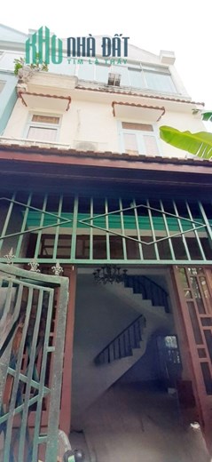 Cho thuê NNC 3 tầng đường Mễ Cốc P15.Q8. Giá 8 triệu