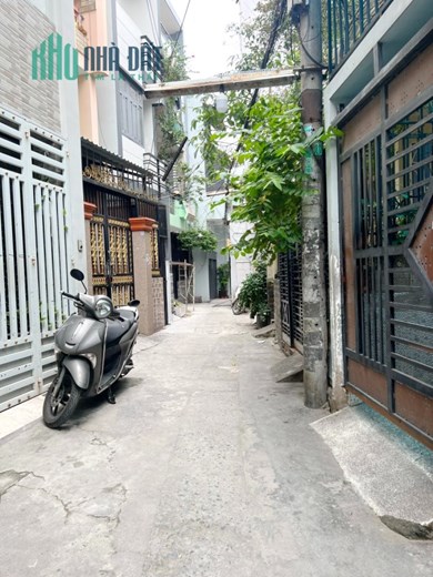 Nhà cấp 4, 3 mặt hẻm thông đường Nguyễn Tri Phương P9Q10 - 3.2 Tỷ