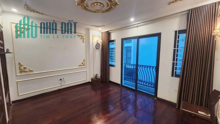 Bán Nhà Ngõ 603 Lạc Long Quân 44m2 x 5 tầng, phân lô ô tô tránh vỉa hè, nhà mới ở ngay, giá đầu tư