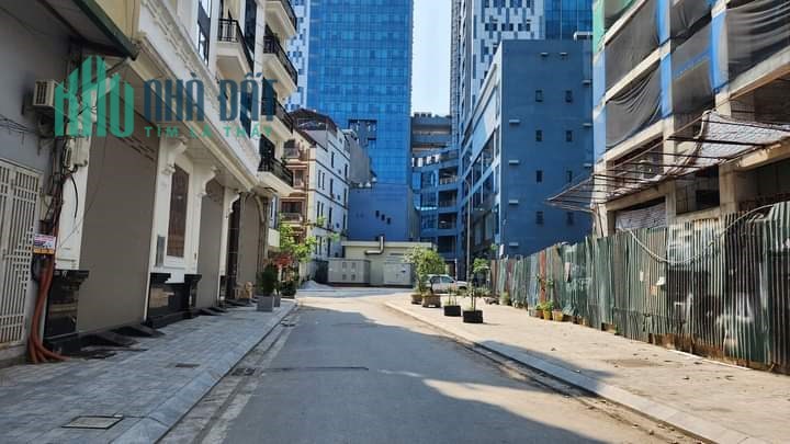 Bán Nhà Ngõ 603 Lạc Long Quân 44m2 x 5 tầng, phân lô ô tô tránh vỉa hè, nhà mới ở ngay, giá đầu tư