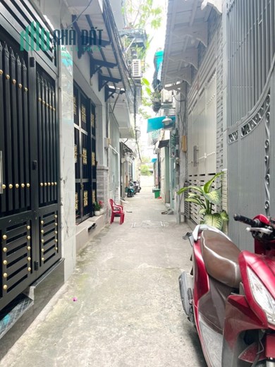 Cho thuê NNC 1 lầu hẻm thông đường Nguyễn Thị Tần P2Q8 - 9 Triệu