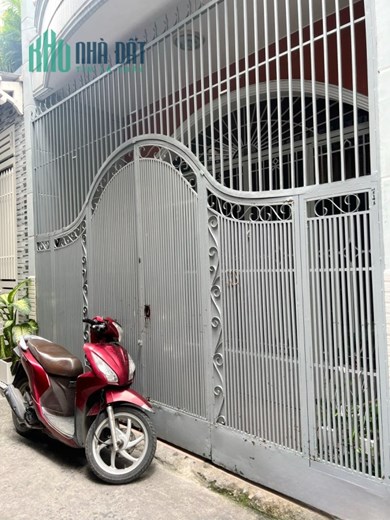 Cho thuê NNC 1 lầu hẻm thông đường Nguyễn Thị Tần P2Q8 - 9 Triệu