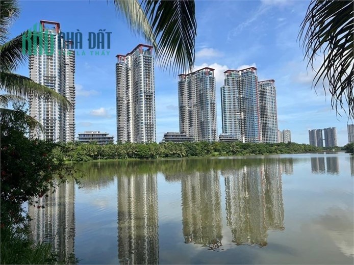 Chính chủ cần bán CH 2PN 2VS R1 - 05, tầng cao tòa R1 - Swan Lake Onsen