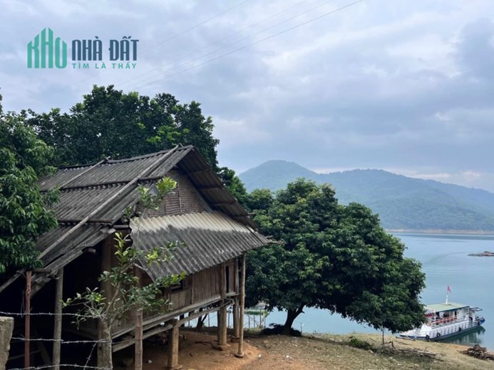 CỰC HIẾM- BÁN ĐẢO BÁM HỒ 400M-ĐƯỜNG CAO TỐC CHẠY QUA- ĐẤT THOẢI- LÀM DU LỊCH CỰC ĐỈNH.