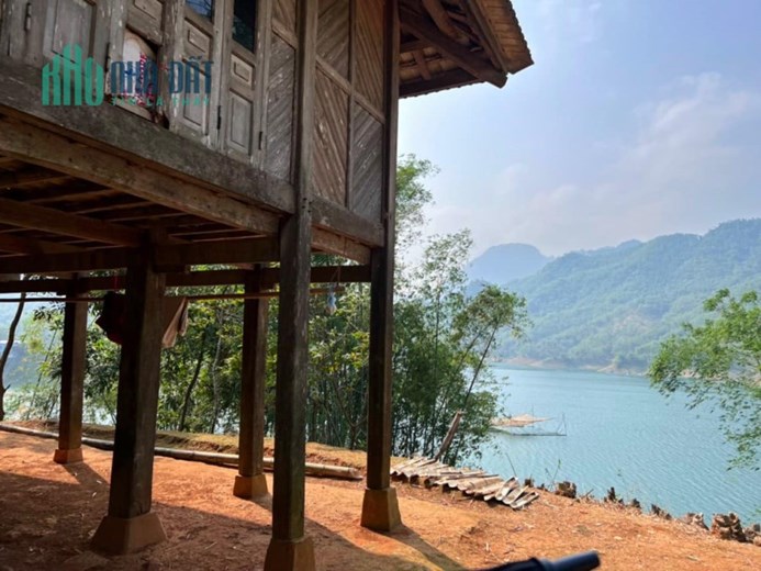 CỰC HIẾM- BÁN ĐẢO BÁM HỒ 400M-ĐƯỜNG CAO TỐC CHẠY QUA- ĐẤT THOẢI- LÀM DU LỊCH CỰC ĐỈNH.