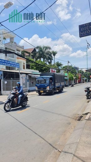 Nhà Mặt Tiền Bùi Minh Trực Quận 8, diện tích 
200 m2 ,1 trệt , 2 lầu ,8x25 .giá chỉ 16 tỷ