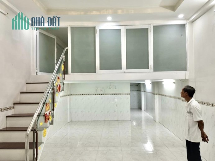 CHO THUÊ tầng trệt SHOP HOUSE Tân Bình – Giá thuê 11 triệu/tháng gần ngã ba Âu Cơ & Lũy Bán Bích.