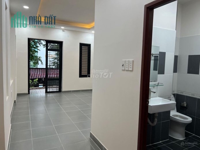 Nhà mặt tiền quận 3, 2 mặt tiền, thang máy, chỉ 38 tỷ thương lượng