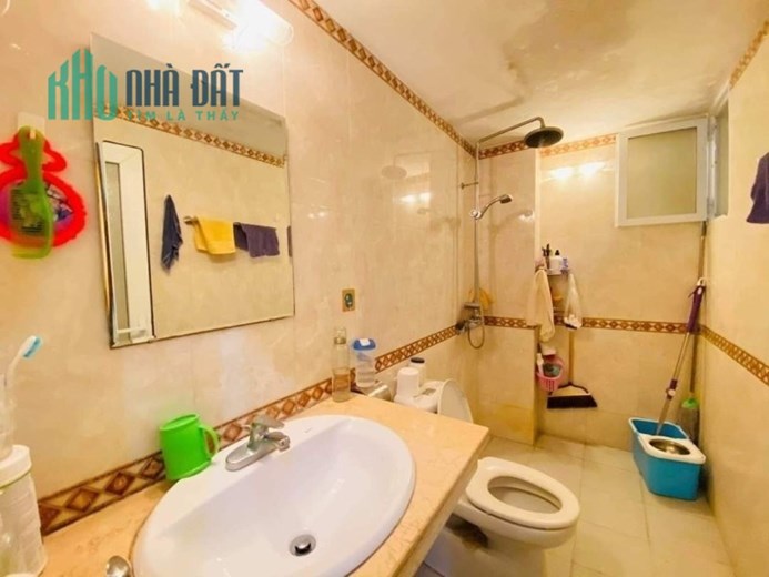 Bán nhà phố Nguyễn Trãi,lô góc 2 mặt tiền, DTSD 109m2, MT5.9m. Giá rẻ