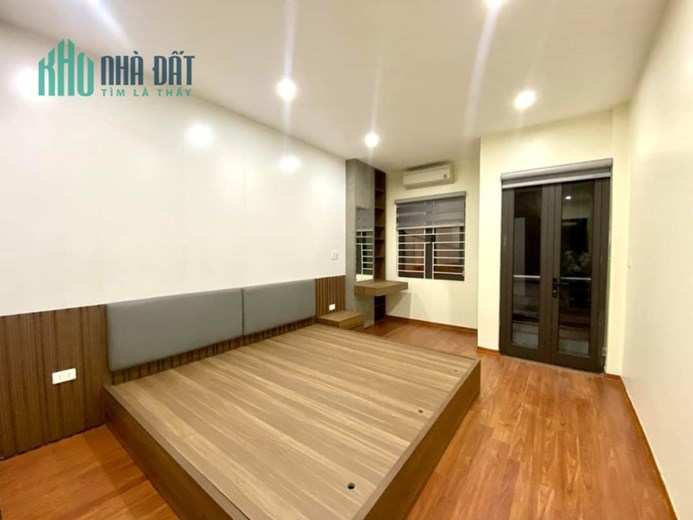 VƯƠNG THỪA VŨ, MẶT TIỀN RỘNG, 35M, SÁT Ô TÔ TRÁNH, NHỈNH 4 TỶ