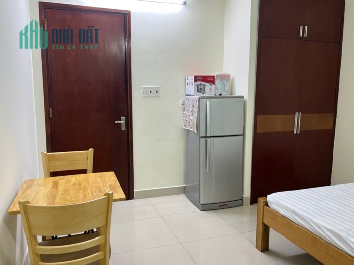 Cực Hót, Tòa nhà MT 6 tầng lô góc khu E Tow Cộng Hòa Q.T Bình, 5.3 x 22 Lh 0908233029
