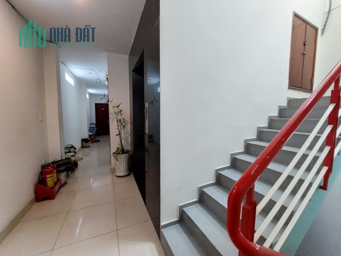 Cực Hót, Tòa nhà MT 6 tầng lô góc khu E Tow Cộng Hòa Q.T Bình, 5.3 x 22 Lh 0908233029