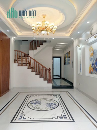 ÂU CƠ - GARA Ô TÔ TRÁNH, THANG MÁY XỊN, NỘI THẤT NHẬP KHẨU 9.3 TỶ