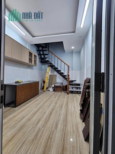 CHO THUÊ nhà 3 tầng Pasteur Quận 3 – Giá thuê 10 triệu/tháng căn gốc thoát mát chủ mới sơn lại