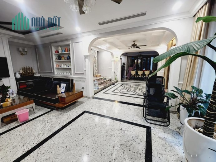 Bán biệt thự KĐT mới Dương Nội 200m2, 5 tầng giá 40.5 Tỷ