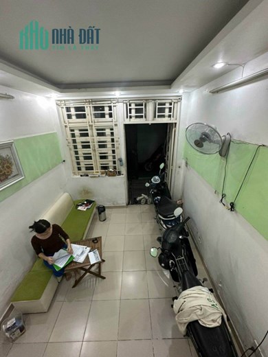Bán Nhà Đẹp Gò Vấp 24m2, Chỉ 2. Tỷ, Bùi Quang Là, Cách MT 10 mét.