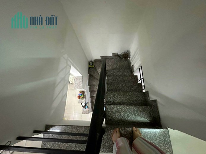 Bán Nhà Đẹp Gò Vấp 24m2, Chỉ 2. Tỷ, Bùi Quang Là, Cách MT 10 mét.