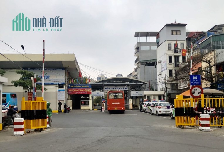 Chính chủ bán 115m2 nhà mặt phố Ngô Gia Khảm, Long Biên, HN. Đối diện bến xe Gia Lâm