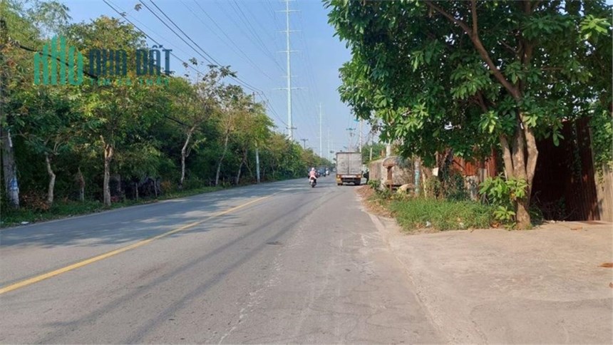 BÁN GẤP XƯỞNG MẶT TIỀN ĐẶNG CÔNG BỈNH HÓC MÔN DT : 10X50M GIÁ CỰ THƠM.