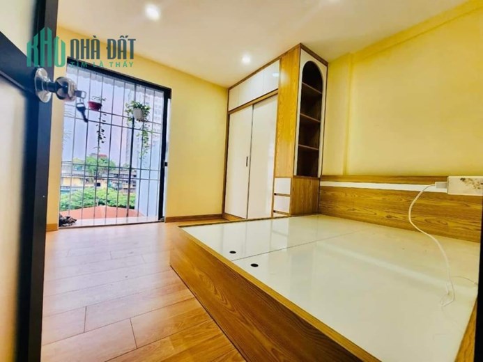 Bán Nhà Đẹp Lô Góc 3 Mặt Thoáng 1,8 tỷ Tập Thể Mặt Phố Giải Phóng 76m2, Sđcc