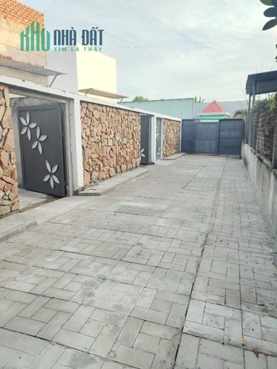 Bán 321m2 nở hậu đẹp đất hẻm 5m xã Thanh Phú, H.Bến Lức - Giá 2.5 Tỷ