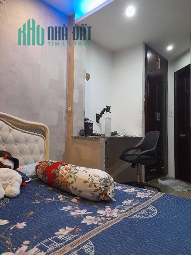 Bán nhà 60m2 , 5 tỷ, 4 tầng, gần Kinh Dương Vương