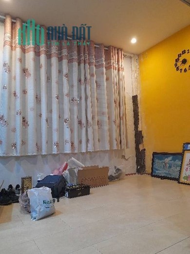 Bán nhà 60m2 , 5 tỷ, 4 tầng, gần Kinh Dương Vương