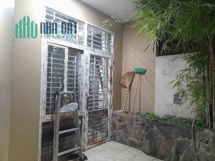Bán nhà 60m2 , 5 tỷ, 4 tầng, gần Kinh Dương Vương