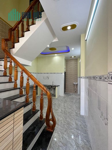 Bán Nhà Sau 1 Căn Mặt Tiền Đường Bùi Cẩm Hổ  P.Nhơn Bình Quy Nhơn , 40m2  , 1 Mê , Giá 1 Tỷ 800Tr