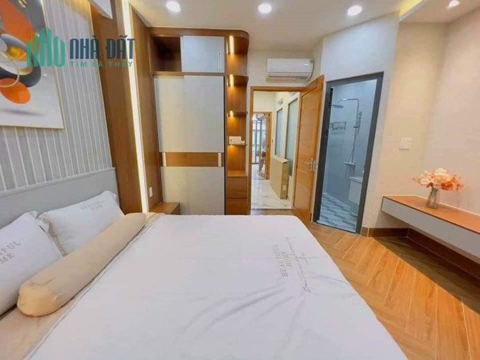 Bán Nhà Trần Bá Giao Gò Vấp Siêu Phẩm 4 Tầng Giá 5 Tỷ 5 Hẻm Xe Hơi