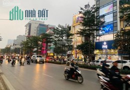 Bán nhà mặt phố tại Đường Đào Tấn - Ba Đình - Hà Nội Giá: 230 tỷ Diện tích 220 m²X 16 Tầng