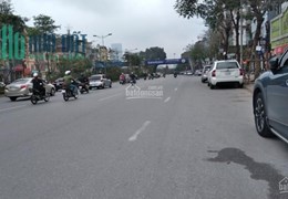 Em cần bán lại căn nhà vị trí  đẹp nhất  Hoàng Quốc Việt, Nghĩa Tân, Cầu Giấy  dt 200 m2 giá 155 tỷ