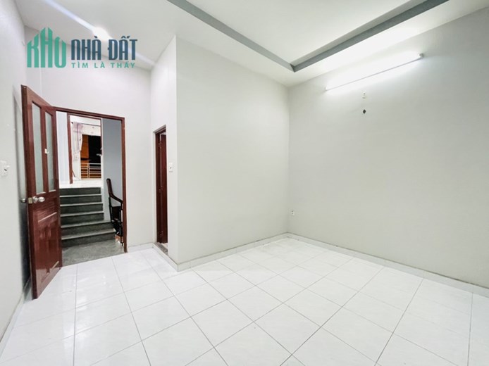 Bán Nhà Gò Vấp 60m2 Hẻm Xe Hơi Thông, Bao đầu tư, Chỉ 5 Tỷ