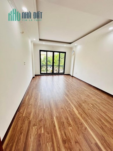 Bán nhà Tân Mai, Nguyễn Chính 54m, 5 tầng, gara oto, thang máy, ngõ thông, hơn 8 tỷ