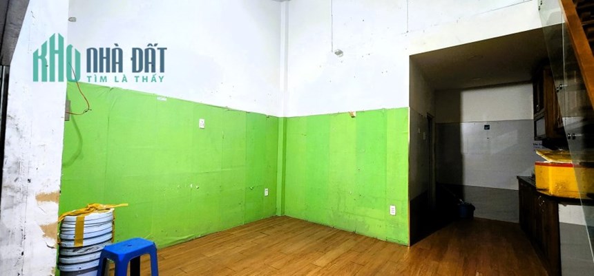 Sang gấp mặt bằng 40m2 mặt tiền đường 6 Trường Thọ