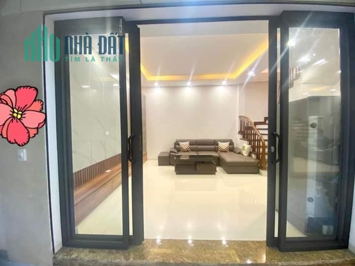 BÁN NHÀ 5 TẦNG PHỐ KHƯƠNG TRUNG QUẬN THANH XUÂN GẦN ROYACITY NGÃ TƯ SỞ HÀ NỘI DT:42M2 MT:4M 6 PHÒNG