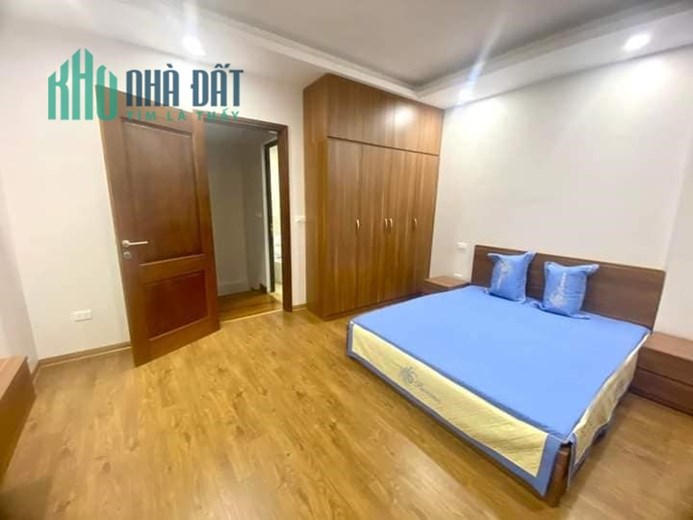 BÁN NHÀ 5 TẦNG PHỐ KHƯƠNG TRUNG QUẬN THANH XUÂN GẦN ROYACITY NGÃ TƯ SỞ HÀ NỘI DT:42M2 MT:4M 6 PHÒNG