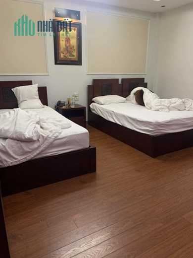 Mặt phố Nguyễn Trường Tộ, 110m2, 8T, MT5.1m, 69 tỷ, TM, 2T/N, 0977097287