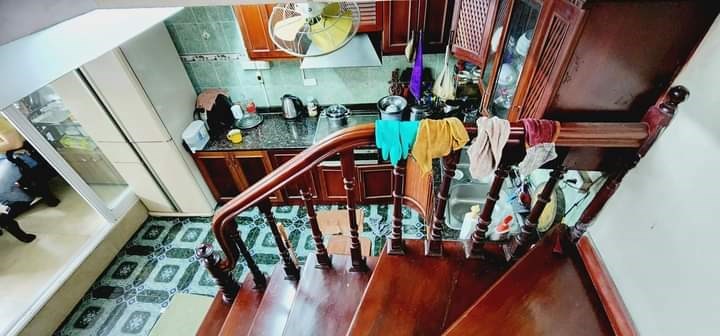 Bán Nhà Mặt Phố Hoa Bằng 31m2 x 4 tầng, sát Chợ , Mặt Phố kinh doanh sầm uất, giá cho các nhà đầu