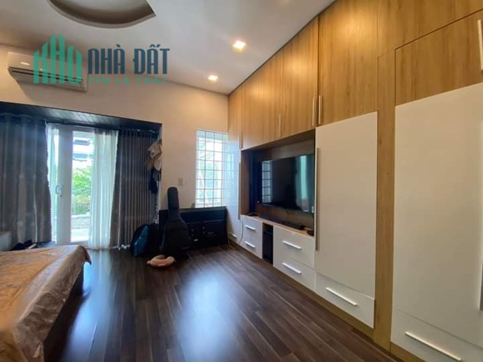 NHÀ 3 TẦNG ĐẸP NHƯ TRANH- MẶT TIỀN 7M5 HÒA XUÂN CẨM LỆ CHỈ 4,X TỶ.