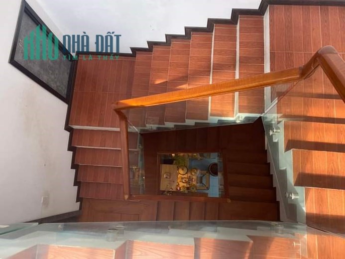 NHÀ 3 TẦNG ĐẸP NHƯ TRANH- MẶT TIỀN 7M5 HÒA XUÂN CẨM LỆ CHỈ 4,X TỶ.